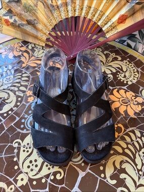MEPHISTO Black Suede Crisscross Wedge Sandals Sz: 37EU/6.5 US